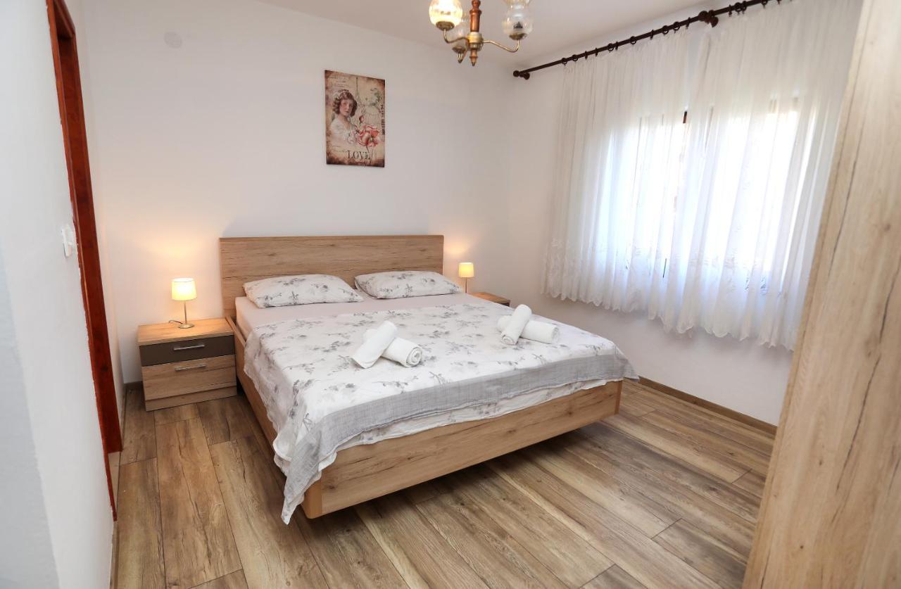 Apartman Gilan Seget Vranjica Luaran gambar
